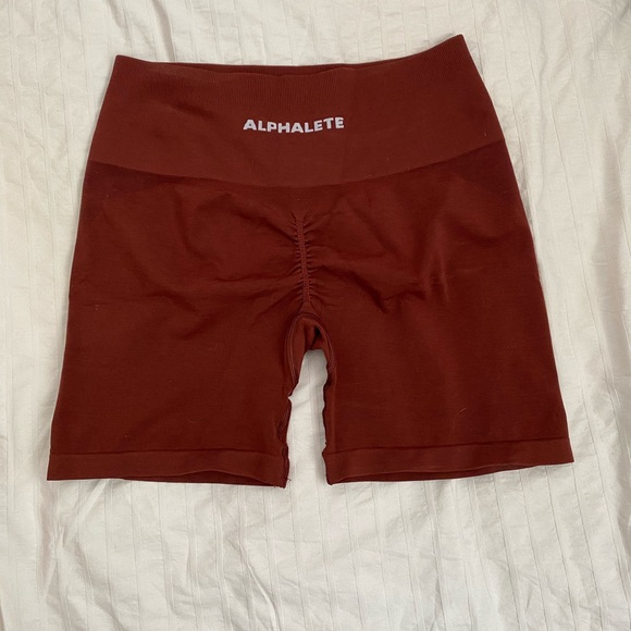 Alphalete Amplify Shorts - Picture 1 of 3